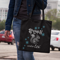 Load image into Gallery viewer, Canvas Tote Bag Black Serre Moi Fort Dans Tes Bras in French Korea With Squirrel