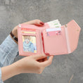 Load image into Gallery viewer, Small Wallet Personalized Heart Shaped Chain
