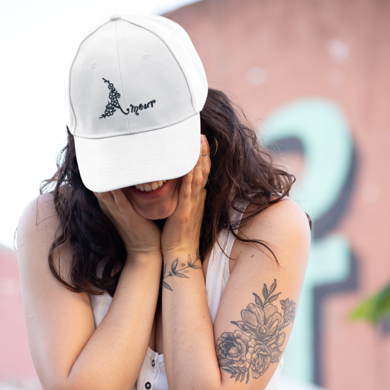 Cap White Amour Flowers