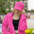 Load image into Gallery viewer, Cap Pink Chic et Français
