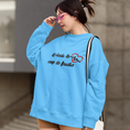 Load image into Gallery viewer, Sweater Blue Avoir le Coup de Foudre
