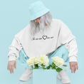Load image into Gallery viewer, Sweater White Tu as un Coeur en Or
