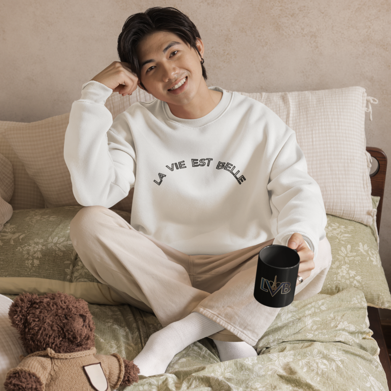 Sweater White La Vie Est Belle Round