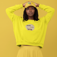 Load image into Gallery viewer, Sweater Yellow Donner sa Langue au Chat Kawaii
