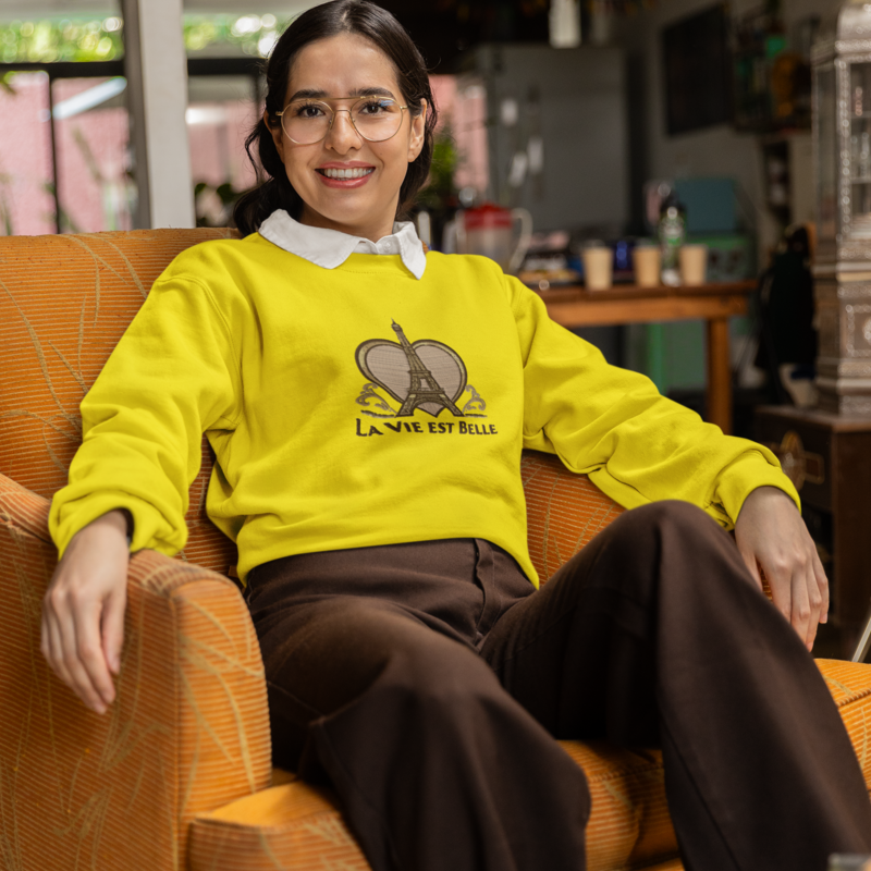 Sweater Yellow La Vie Est Belle Heart