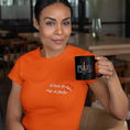 Load image into Gallery viewer, Tee Shirt Orange Avoir un Coup de Foudre
