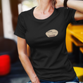 Load image into Gallery viewer, Tee Shirt Black Donner sa Langue au Chat Kawaii
