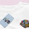 Load image into Gallery viewer, Tee Shirt La Vie Est Belle Graffiti Embroidery
