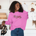 Load image into Gallery viewer, Sweater Pink La Vie Est Belle Flowers
