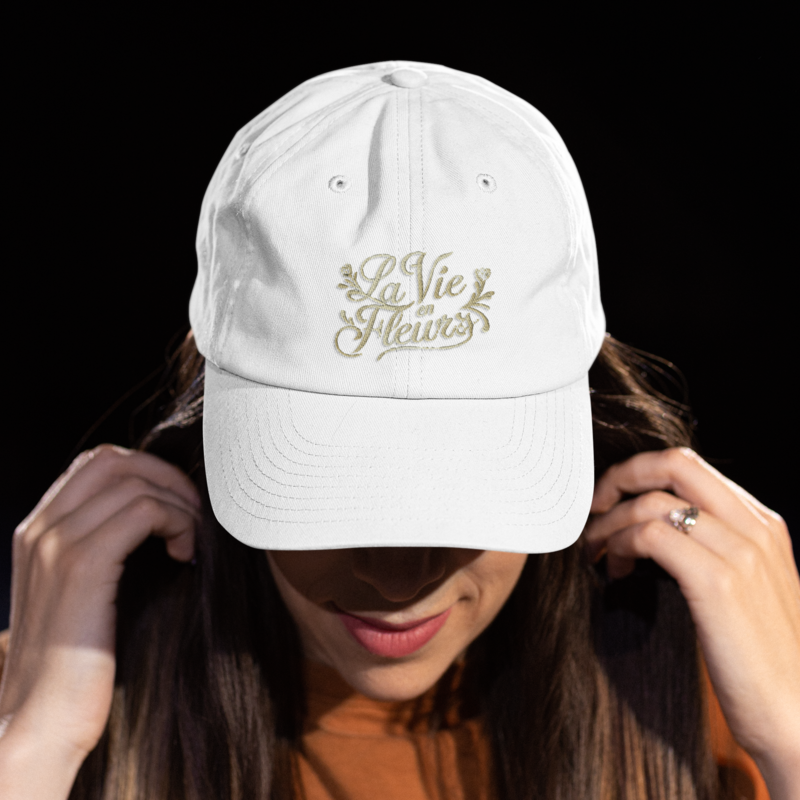 Cap White La Vie En Fleurs Gold