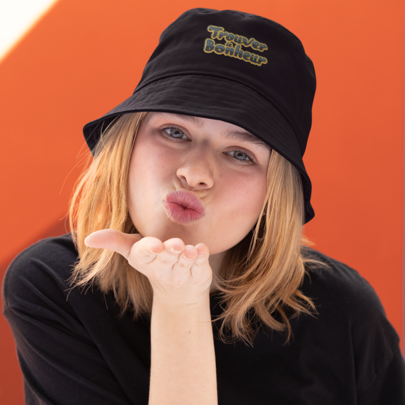 Hat Bob Black Trouver le Bonheur