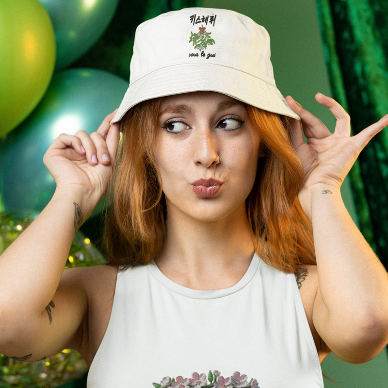 Hat Bob White Embrasse Moi Sous Le Gui French And Korean