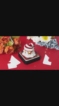 Load and play video in Gallery viewer, Calendrier 2024 3D Maison Bonnet Père Noël
